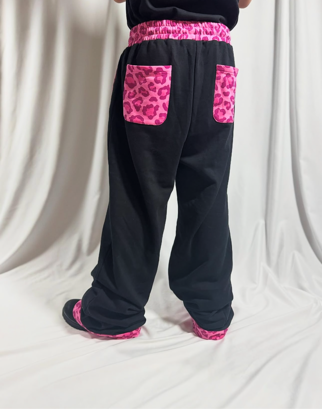 Pink  cheetah  print baggy sweatpants