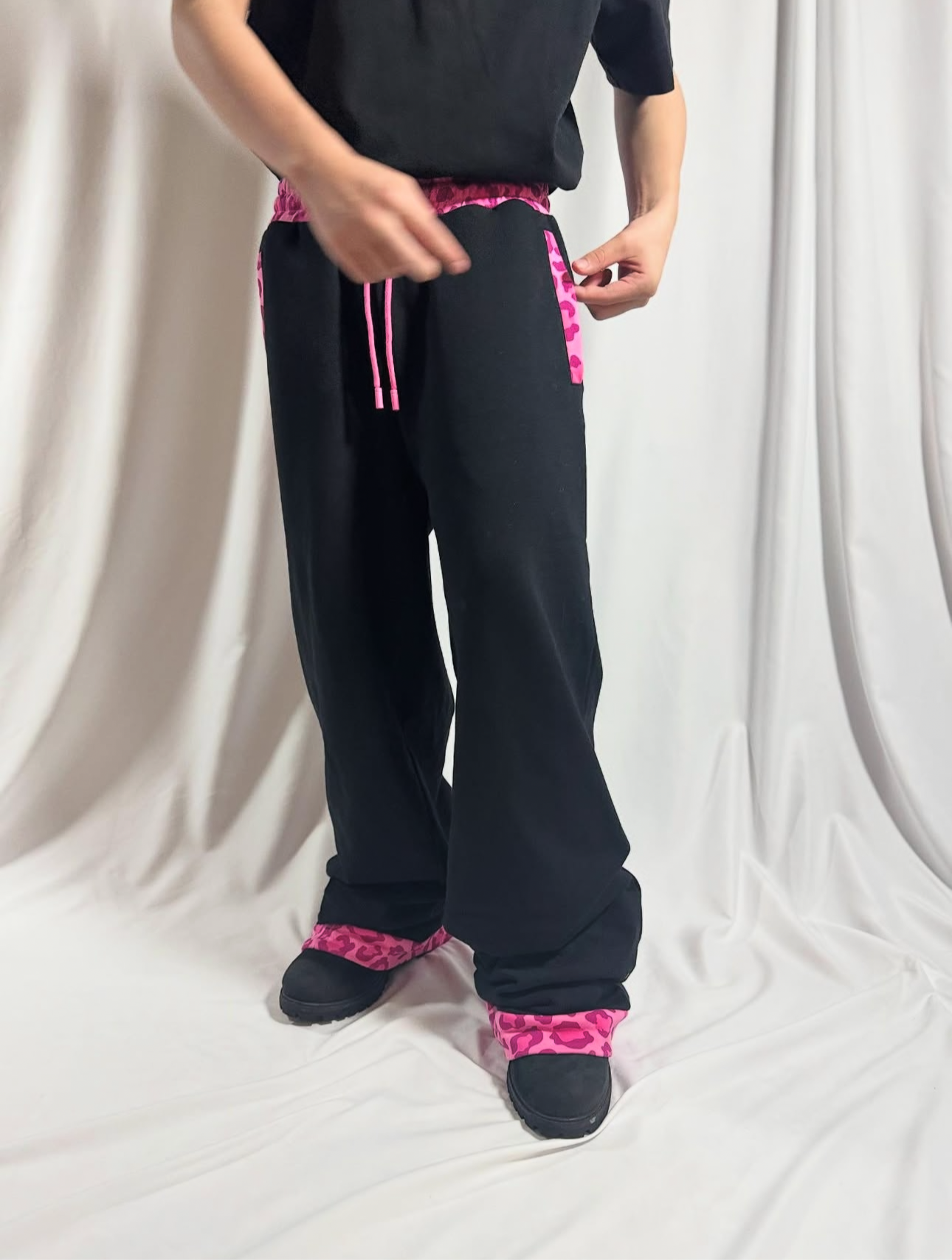 Pink  cheetah  print baggy sweatpants